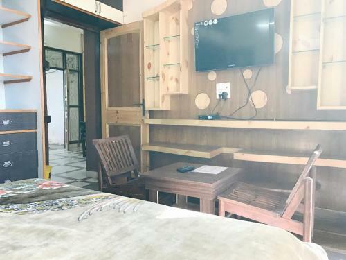 Ridgeview Homestay Near Lakkar Bazar