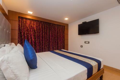 Golden Chariot Vasai Hotel