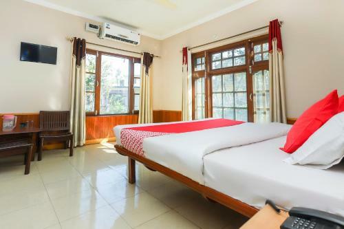 Hotel Oyo 60812 Ocimum Palace