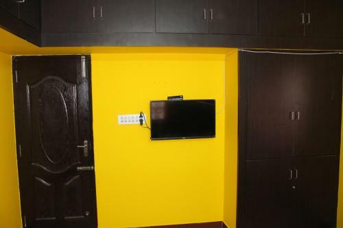 Srirangam Service Apartments