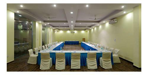 Hotel Om Rudrapriya Holiday Resort
