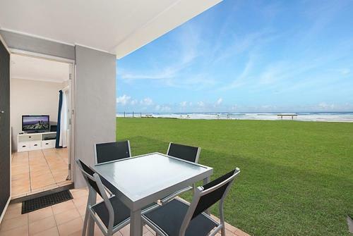 Aparthotel Lennox Head Beachfront Apartments