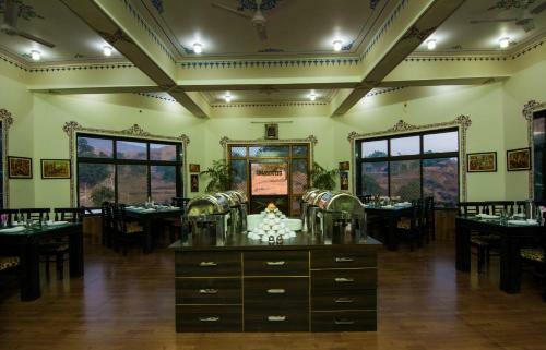 Hotel Lake Alpi Kumbhalgarh