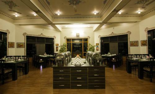 Hotel Lake Alpi Kumbhalgarh