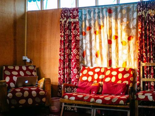 Veena Palace Group Of Houseboats