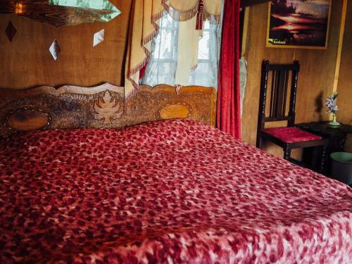 Veena Palace Group Of Houseboats