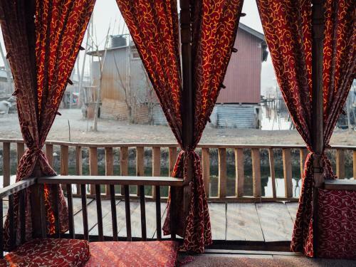 Veena Palace Group Of Houseboats