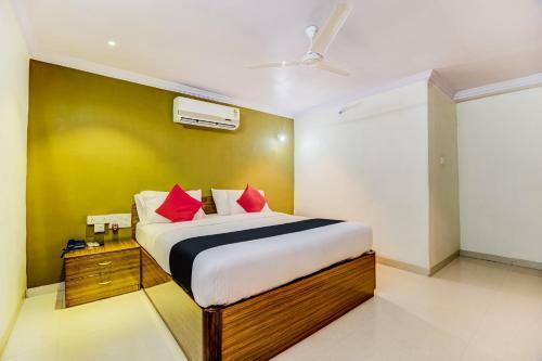 Hotel Capital O 46872 Gunwant Holidays
