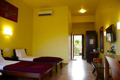 Hotel The Yellow Retreat
