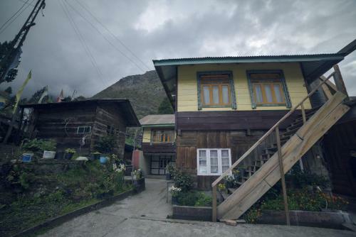 Ourguest Bichu Homestay