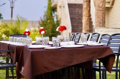 Hotel Royal Karhandla Resort