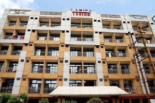 Hotel Larica Holiday Inn Tarapith