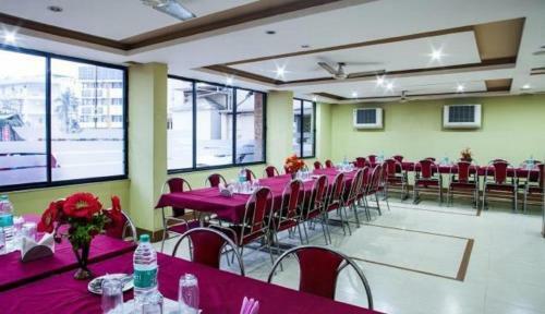 Hotel Larica Holiday Inn Tarapith
