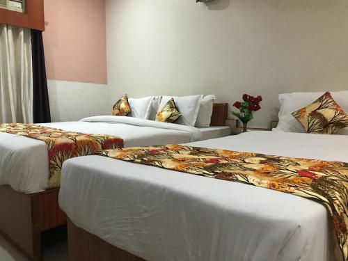 Hotel Minakshi International