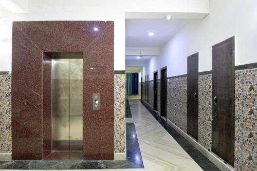 Oyo 5876 Hotel Ks International