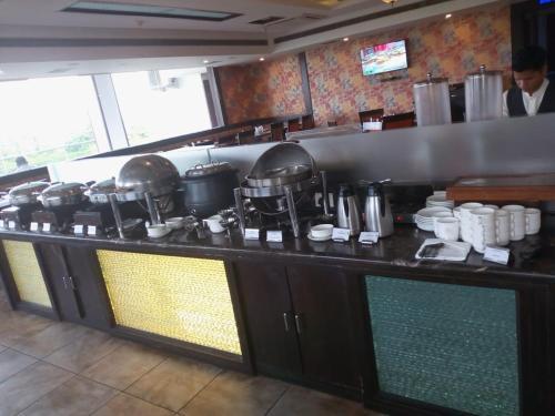 Hotel Legend Sarovar Portico