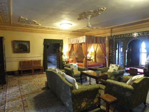 Hotel Udai Bilas Palace