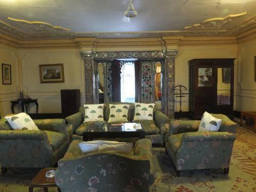 Hotel Udai Bilas Palace