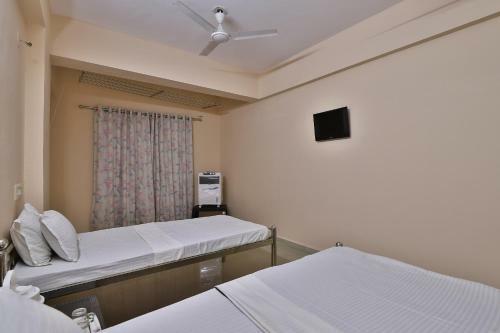 Motel Oyo 29126 Aeron Plaza