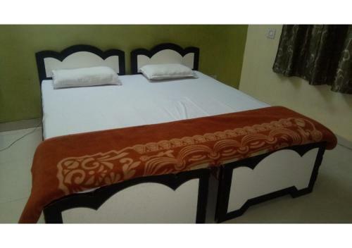 Hotel Well Furnished Rooms In Pushkar