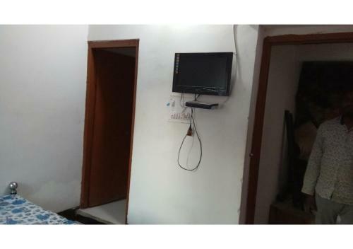 Hotel Budget Rooms On Vip Road