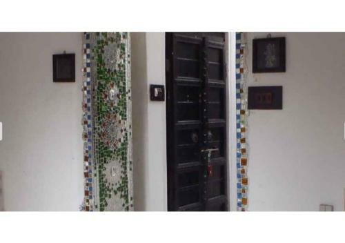 Hotel Budget Rooms On Vip Road