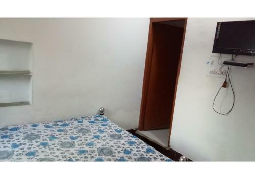 Hotel Budget Rooms On Vip Road
