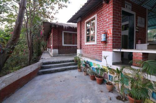 Hotel Dabhosa Waterfall Resort, A Nature Trails Resort