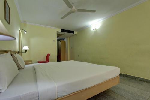 Spot On 33415 Hotel Oriental Towers