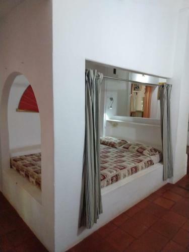 Hostal Sharnga Guest House