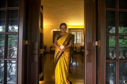 Siddhanta Manor