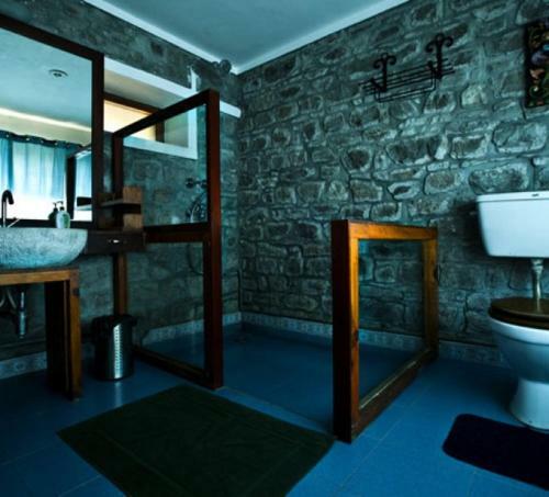 The Olive Room Stay - Two Chimneys Gethis