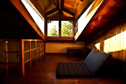 The Olive Room Stay - Two Chimneys Gethis