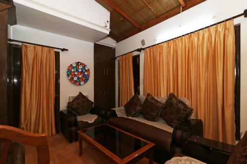Hotel Oyo 22268 The Janvi Cottage