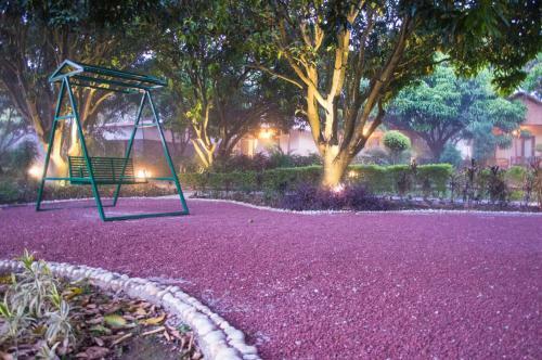 Hotel Corbett Wild Iris Spa And Resort