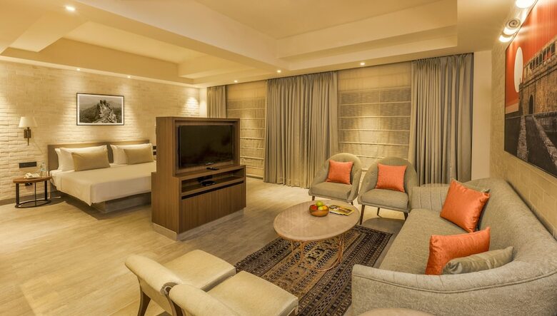 Hotel Lemon Tree Premier City Center Pune