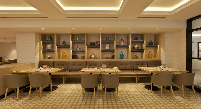 Hotel Lemon Tree Premier City Center Pune