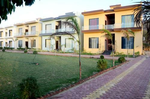 Hotel Chitrakoot Garden And Resorts
