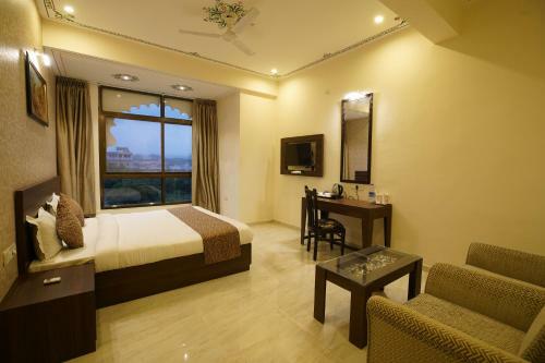 Hotel The Lake View Palace