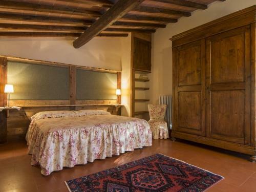 Grezzano Villa Sleeps 14 Pool Wifi