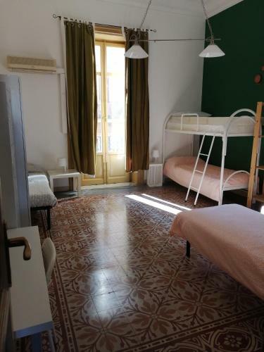 Jonathan Hostel & Guesthouse