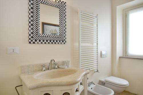 Podere Dottrina Villa Sleeps 12 Wifi