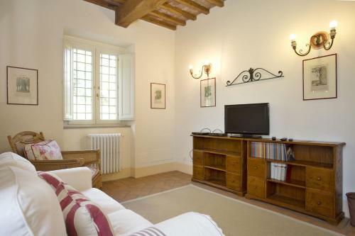 Podere Dottrina Villa Sleeps 12 Wifi