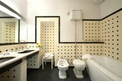 Ponte A Bozzone Villa Sleeps 15 Pool Air Con Wifi