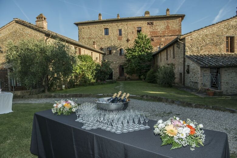 Agroturismo Castello Monticelli