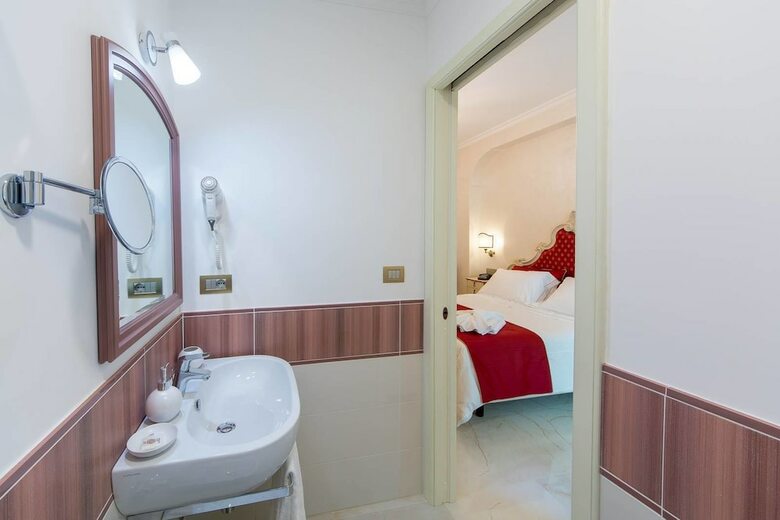 Hostal B&B Palazzo Montesanto