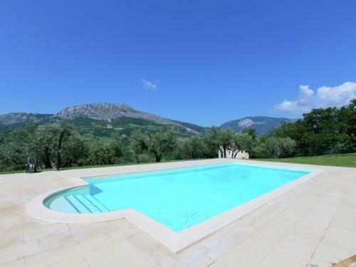 Modern Villa In Pietranico With Private Swimming Pool