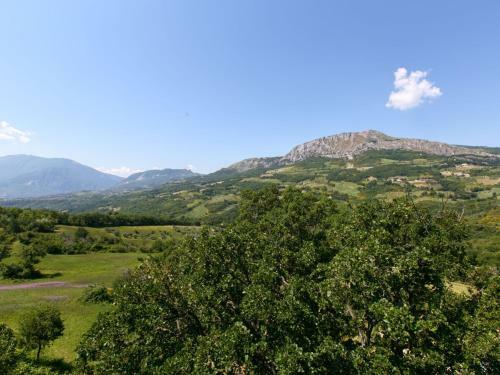 Modern Villa In Pietranico With Private Swimming Pool