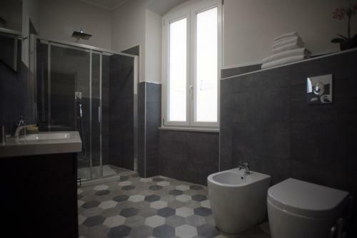 Hostal 6th Land - Rent Rooms Affittacamere