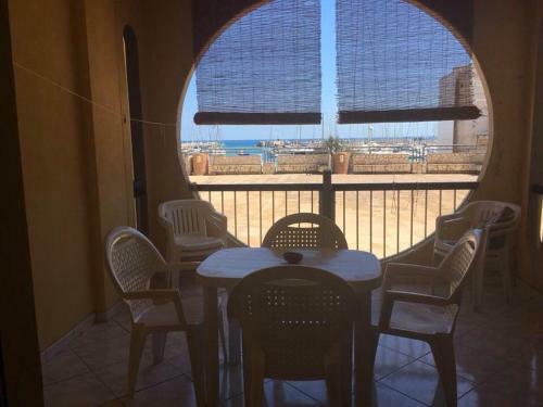 Apartamento Un Affaccio Sul Porto-res. La Vela